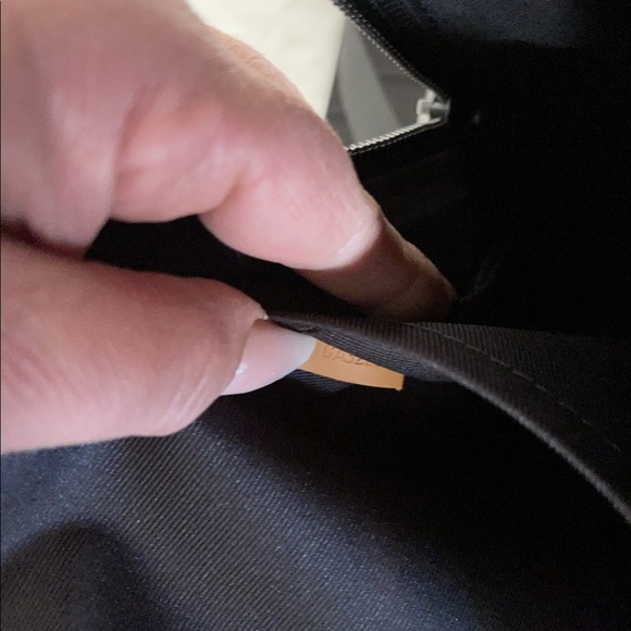 Mens lv drip backpack authentic like new - Picture 6 of 8